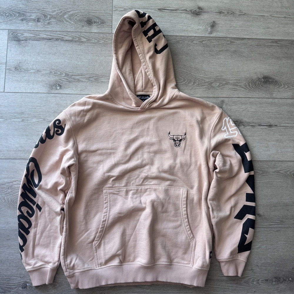 The Wild Collective Chicago Bulls Hoodie Mens Medium Peach NBA Sweatshirt